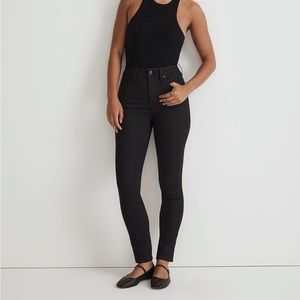 NWT Madewell Curvy 10" High-Rise Skinny Jeans in black frost